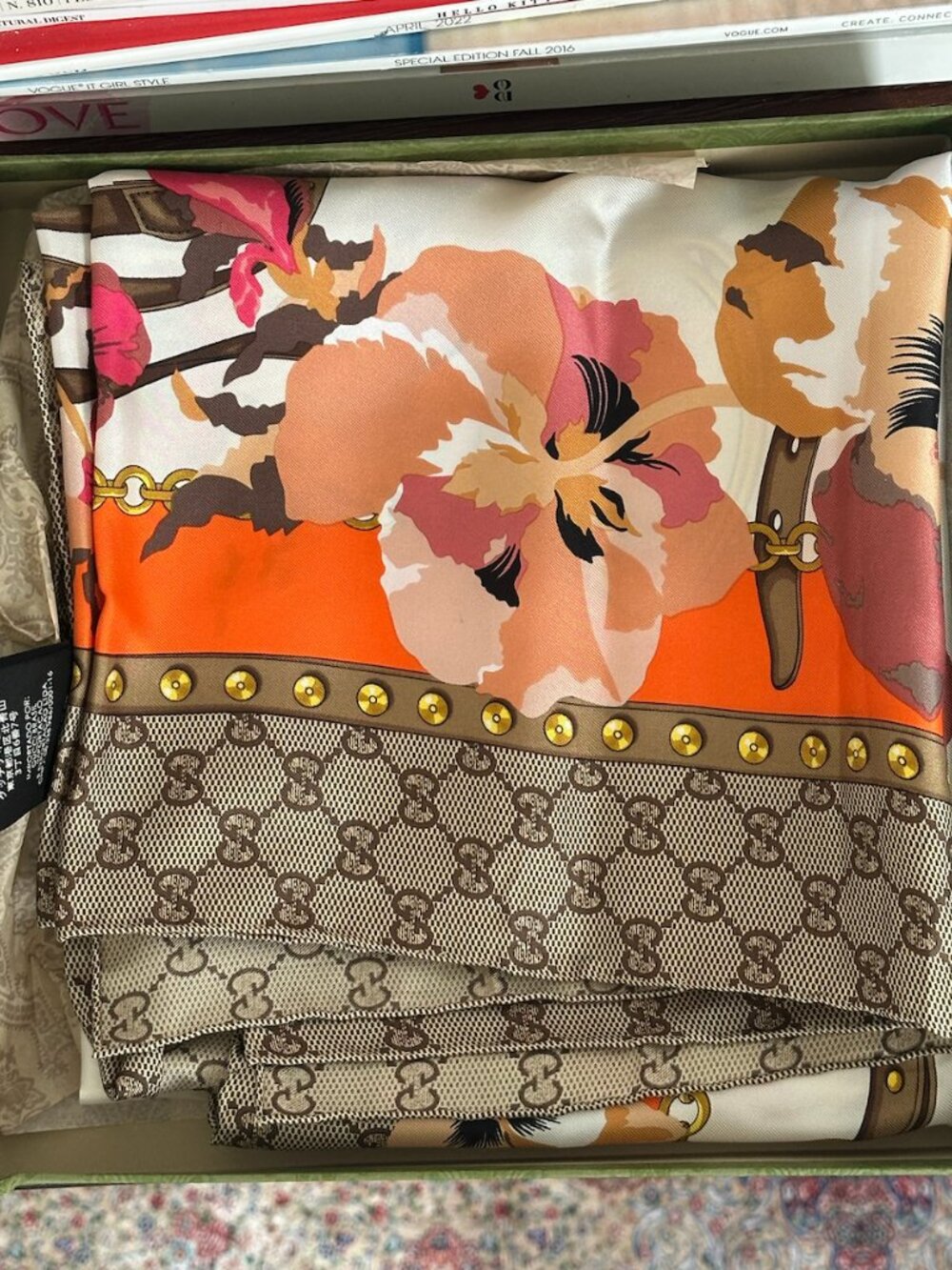 Gucci Silk Scarf Monogram Floral - Picture 4 of 9